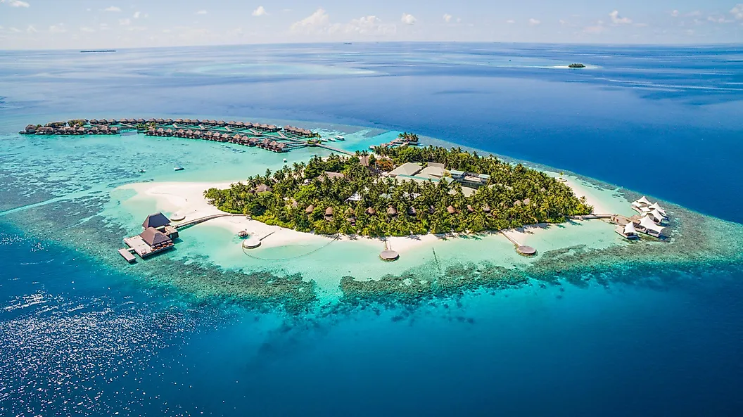 Maldives (310.7 km²)