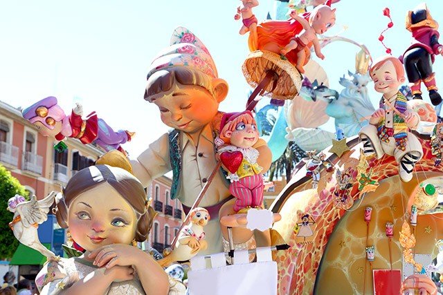 Practical Tips for Spanish Festivals